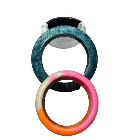 Blk & White Lucite Clamper Bracelet -Hinged Bracelet, Colorful End Of Day Lucite - Picture 3 of 16